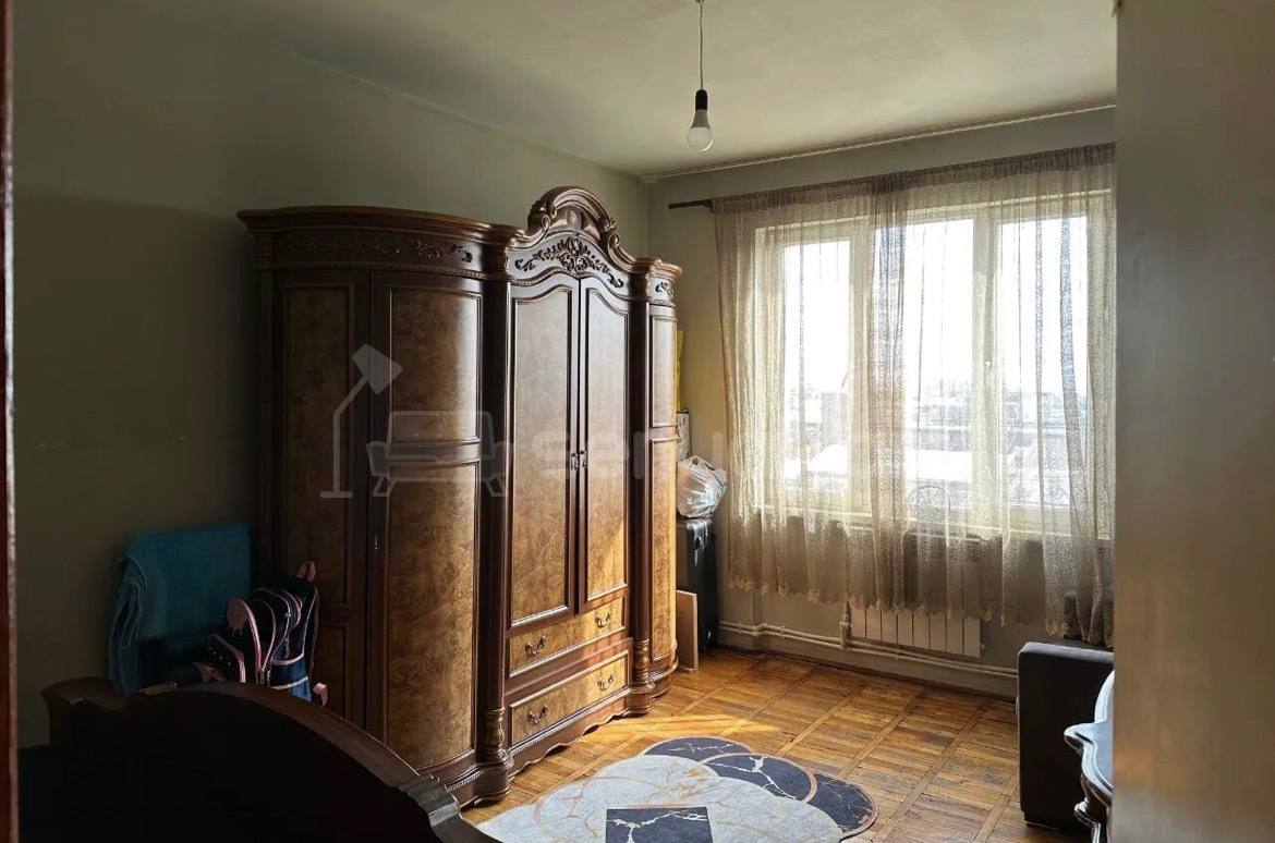 3 Սենյականոց Բնակարան Քարե Շենքում, 77քմ, 4/5 հարկ, Կոսմետիկ Վերանորոգված