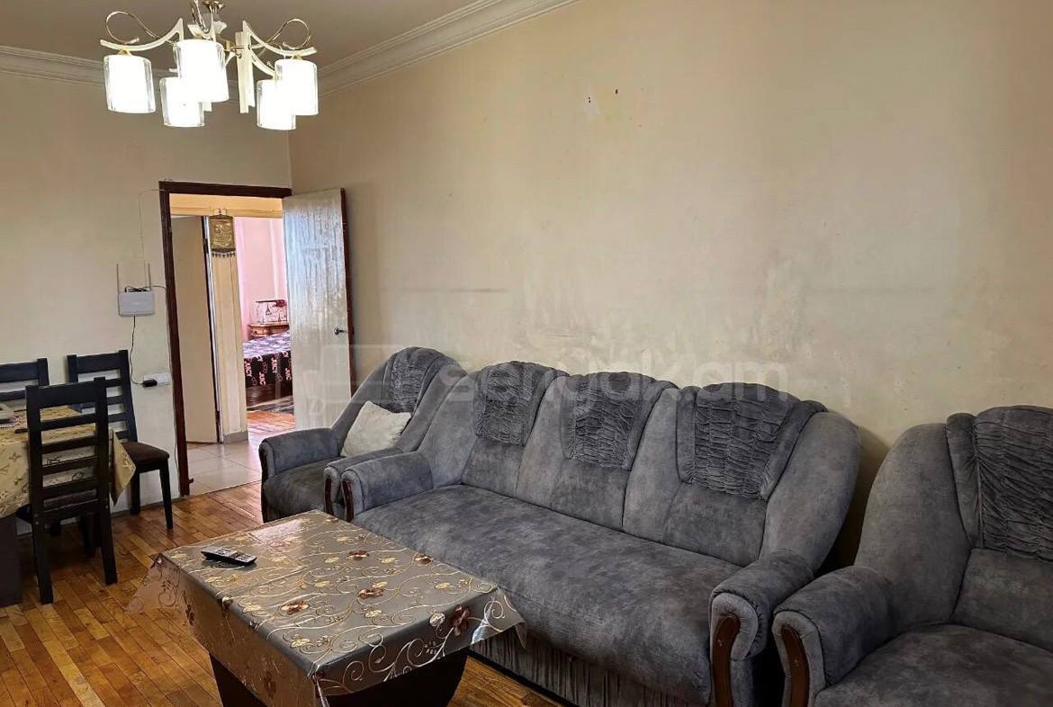 3 Սենյականոց Բնակարան Քարե Շենքում, 77քմ, 4/5 հարկ, Կոսմետիկ Վերանորոգված