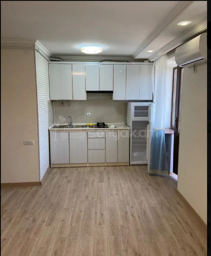 2 Սենյականոց Բնակարան Քարե Շենքում, 40քմ, 3/4 հարկ, Կապիտալ Վերանորոգված, Կահավորված