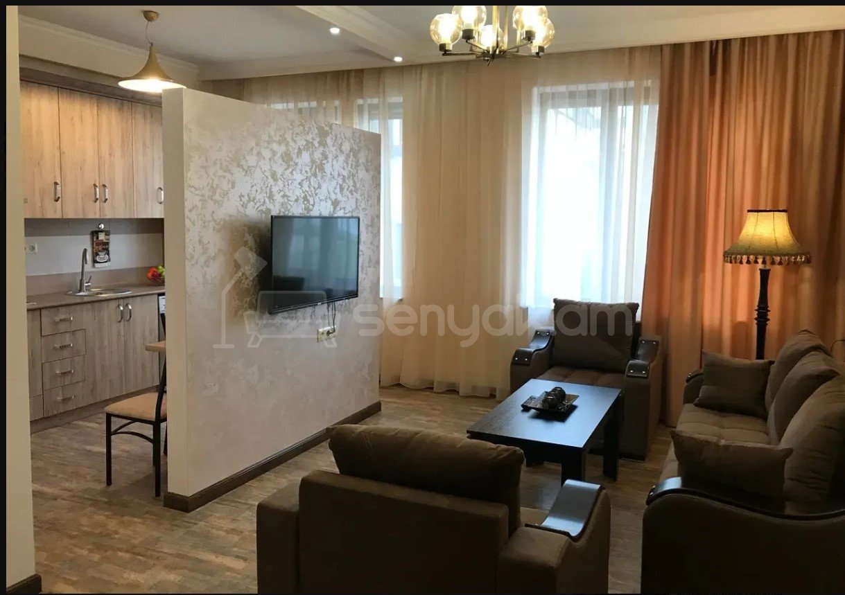 3 Սենյականոց Բնակարան Քարե Շենքում, 70քմ, 5/5 հարկ, Կապիտալ Վերանորոգված, Կահավորված