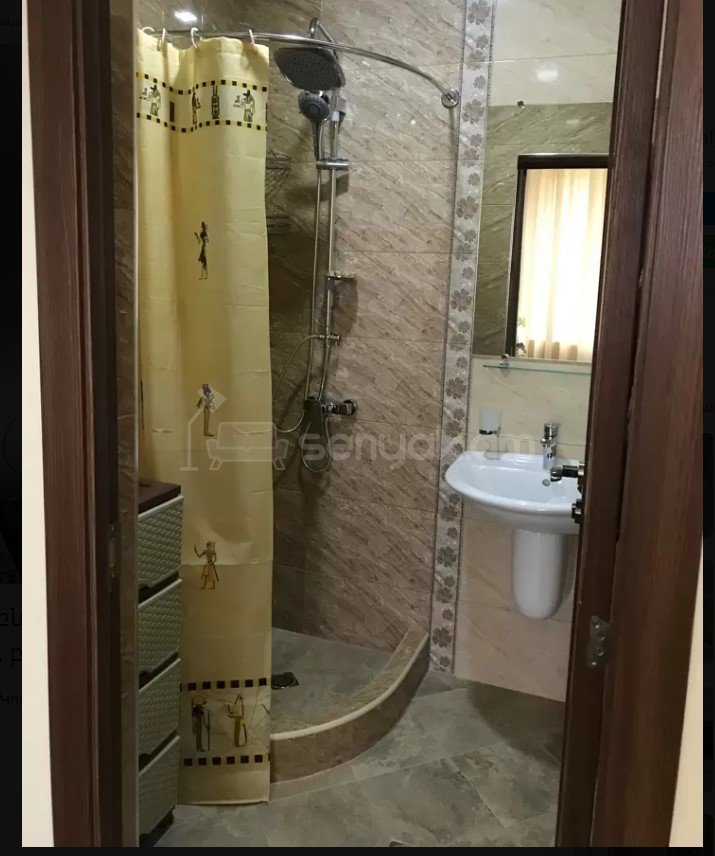 3 Սենյականոց Բնակարան Քարե Շենքում, 70քմ, 5/5 հարկ, Կապիտալ Վերանորոգված, Կահավորված