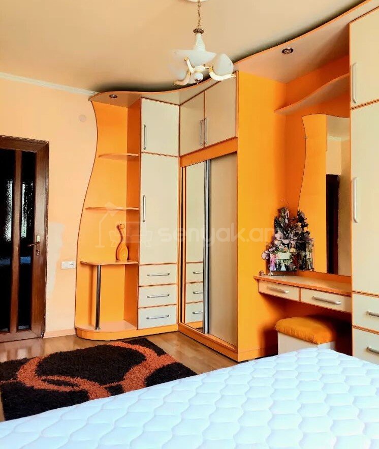 4 Սենյականոց Բնակարան, 91քմ, 3/9 հարկ, Նորմալ Վիճակում