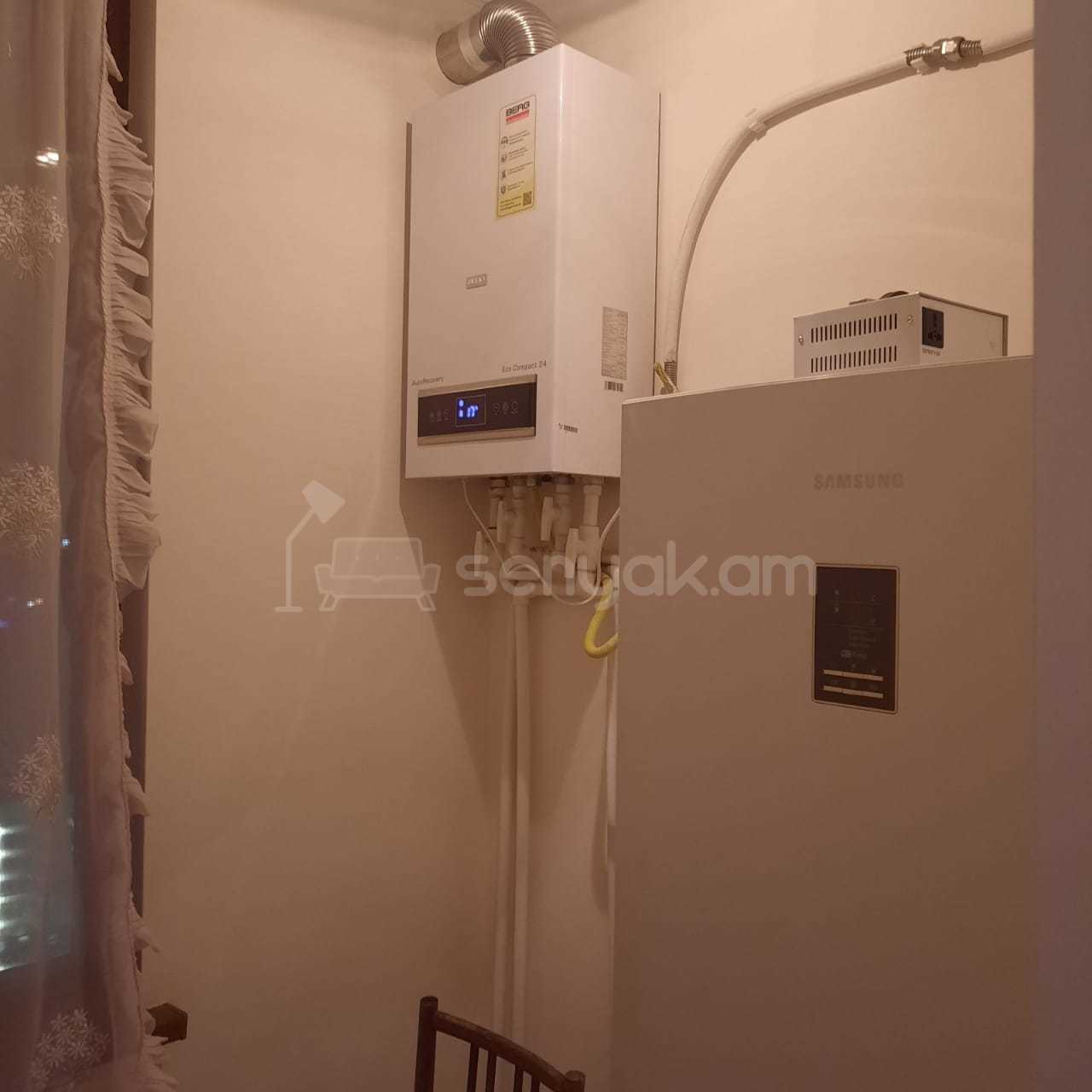 1 Սենյականոց Բնակարան Քարե Շենքում, 50քմ, 2/5 հարկ, Կապիտալ Վերանորոգված, Կահավորված, Արևկող