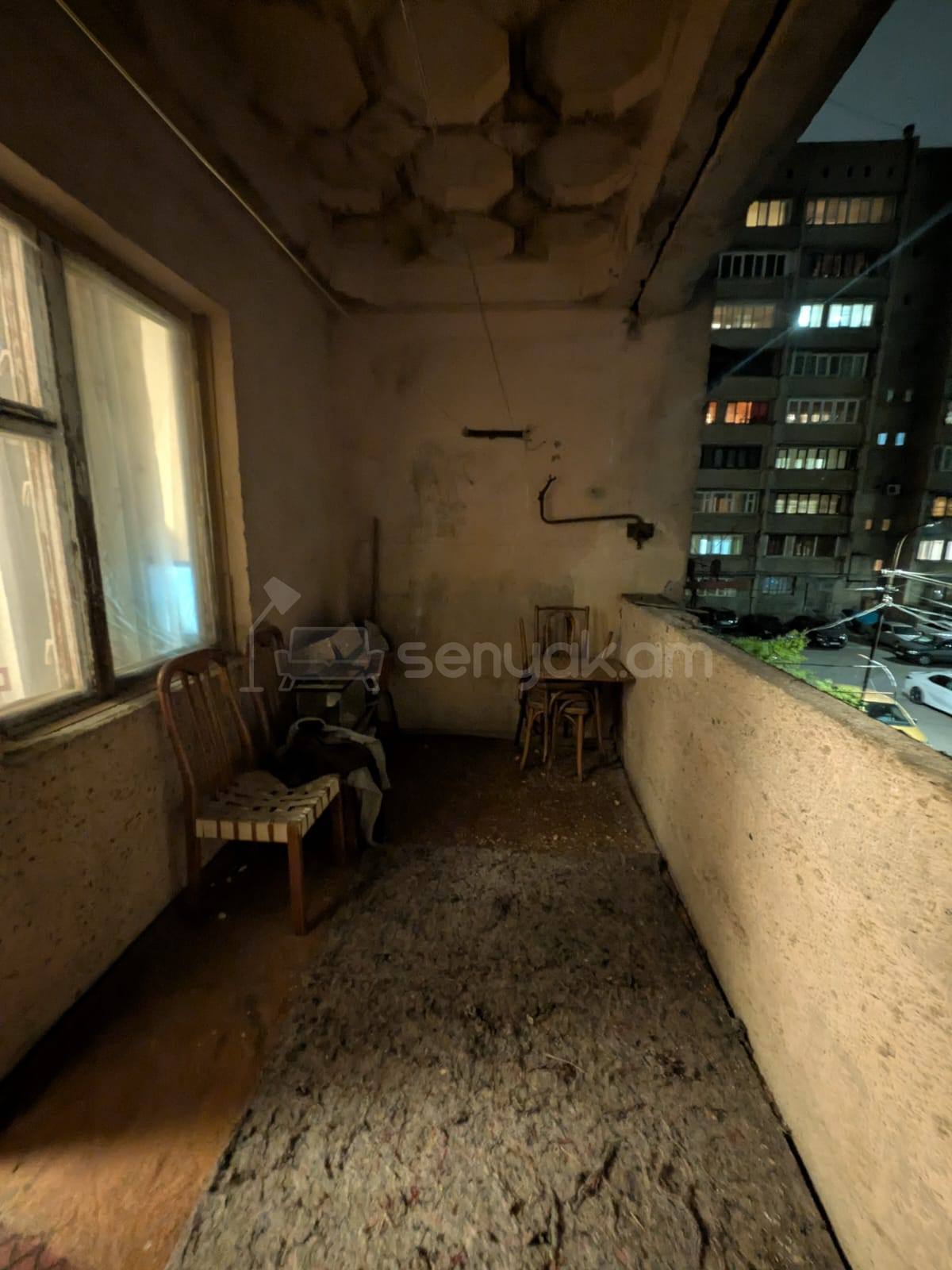 3 Սենյականոց Բնակարան, 96քմ, 2/9 հարկ, Պետական Վիճակում