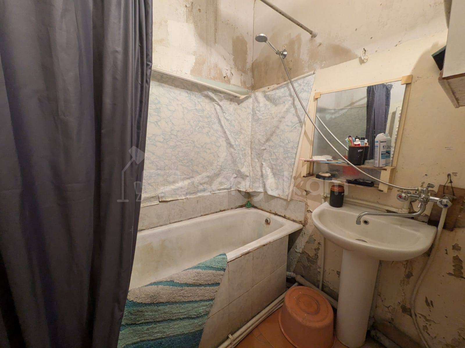 3 Սենյականոց Բնակարան, 96քմ, 2/9 հարկ, Պետական Վիճակում