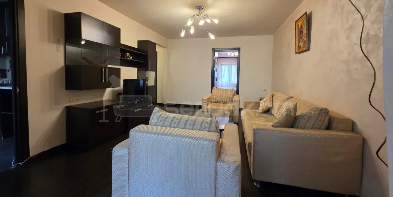 2 Սենյականոց Բնակարան Քարե Շենքում, 60քմ, 3/5 հարկ, Կապիտալ Վերանորոգված