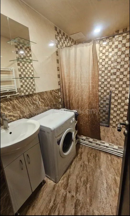 3 Սենյականոց Բնակարան, 70քմ, 2/14 հարկ, Նորմալ Վիճակում, Կահավորված