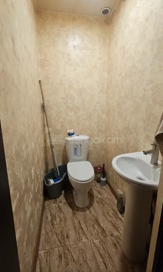 3 Սենյականոց Բնակարան, 70քմ, 2/14 հարկ, Նորմալ Վիճակում, Կահավորված