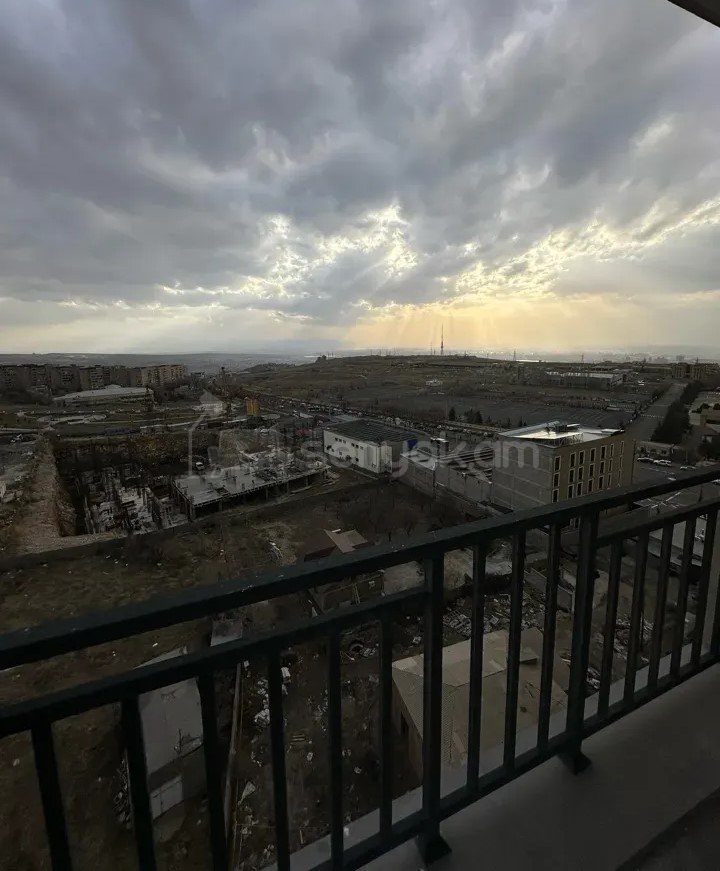 3 Սենյականոց Բնակարան Նորակառույցում, 80քմ, 10/16 հարկ, Զրոյական Վիճակում