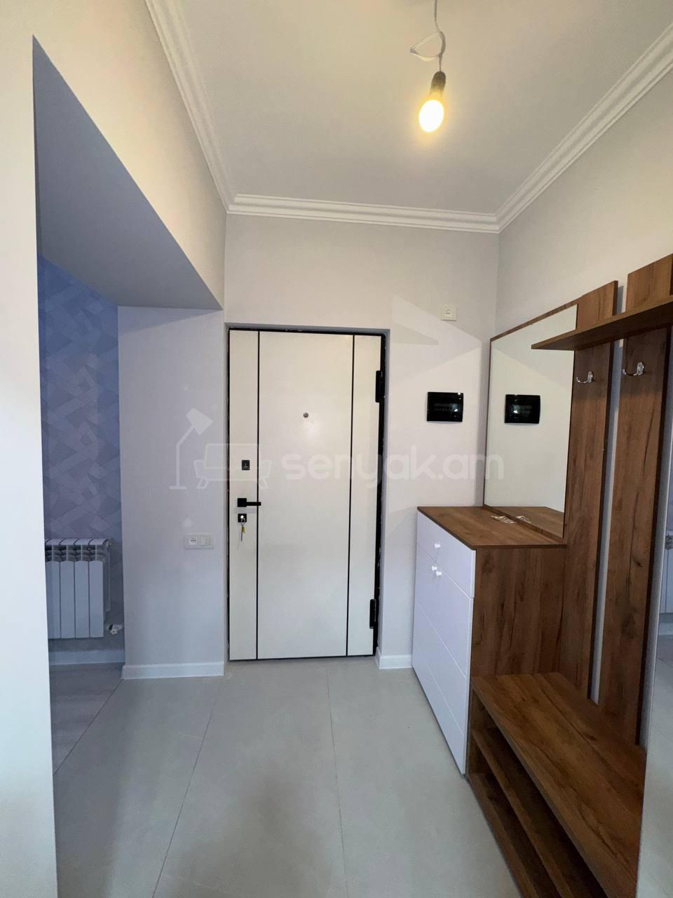 2 Սենյականոց Բնակարան Քարե Շենքում, 50քմ, 2/5 հարկ, Կապիտալ Վերանորոգված, Կահավորված, Արևկող