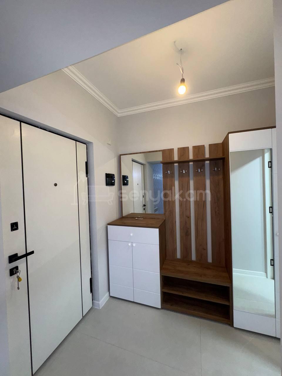 2 Սենյականոց Բնակարան Քարե Շենքում, 50քմ, 2/5 հարկ, Կապիտալ Վերանորոգված, Կահավորված, Արևկող