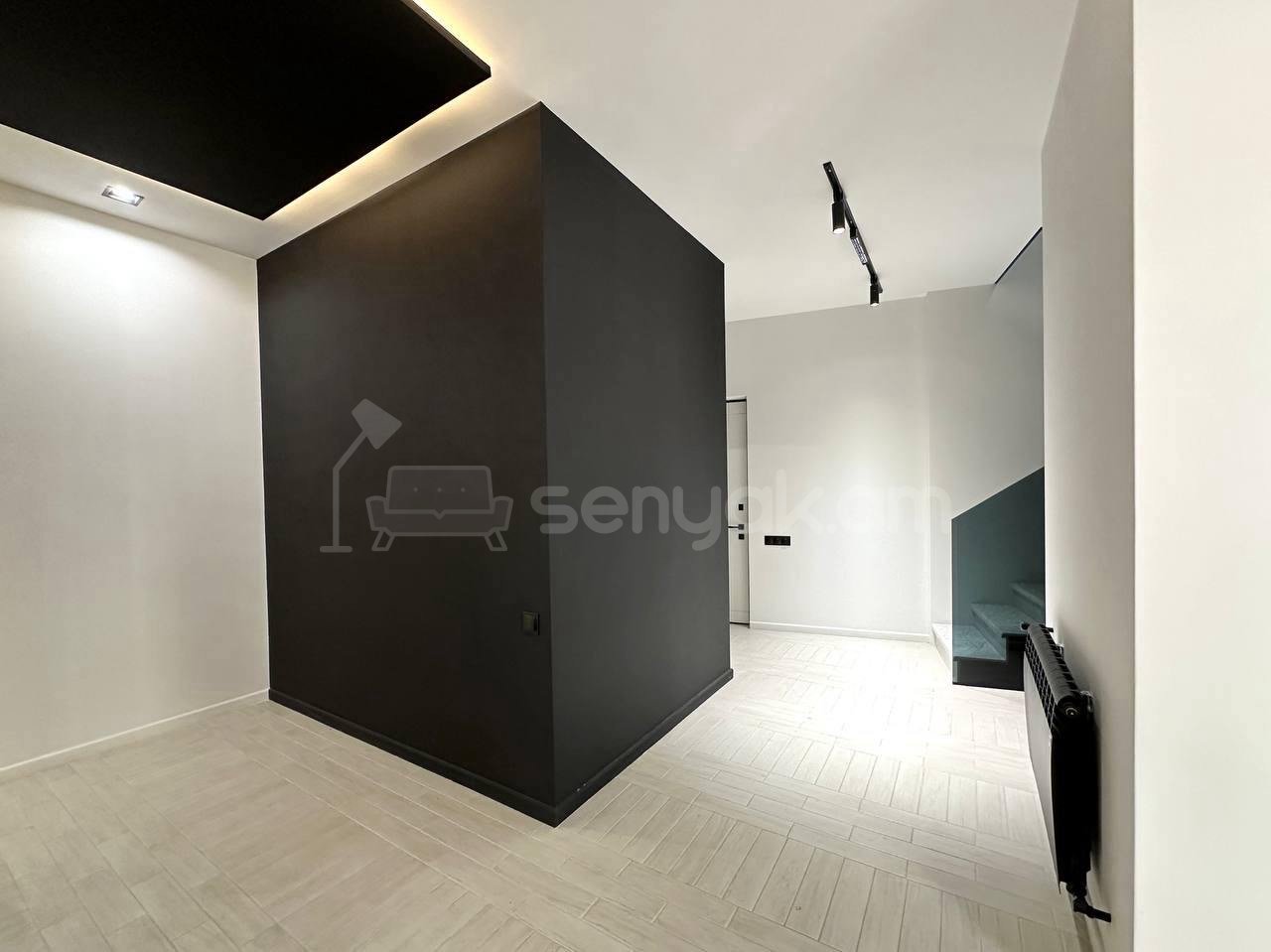 2 Սենյականոց Բնակարան Քարե Շենքում, 94քմ, 5/5 հարկ, Դիզայներական Վերանորոգված