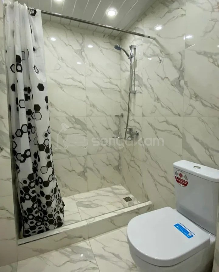 2 Սենյականոց Բնակարան Քարե Շենքում, 60քմ, 4/5 հարկ, Դիզայներական Վերանորոգված, Կահավորված