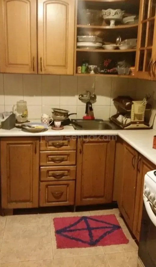 2 Սենյականոց Բնակարան Քարե Շենքում, 57քմ, 2/5 հարկ, Նորմալ Վիճակում, Կահավորված