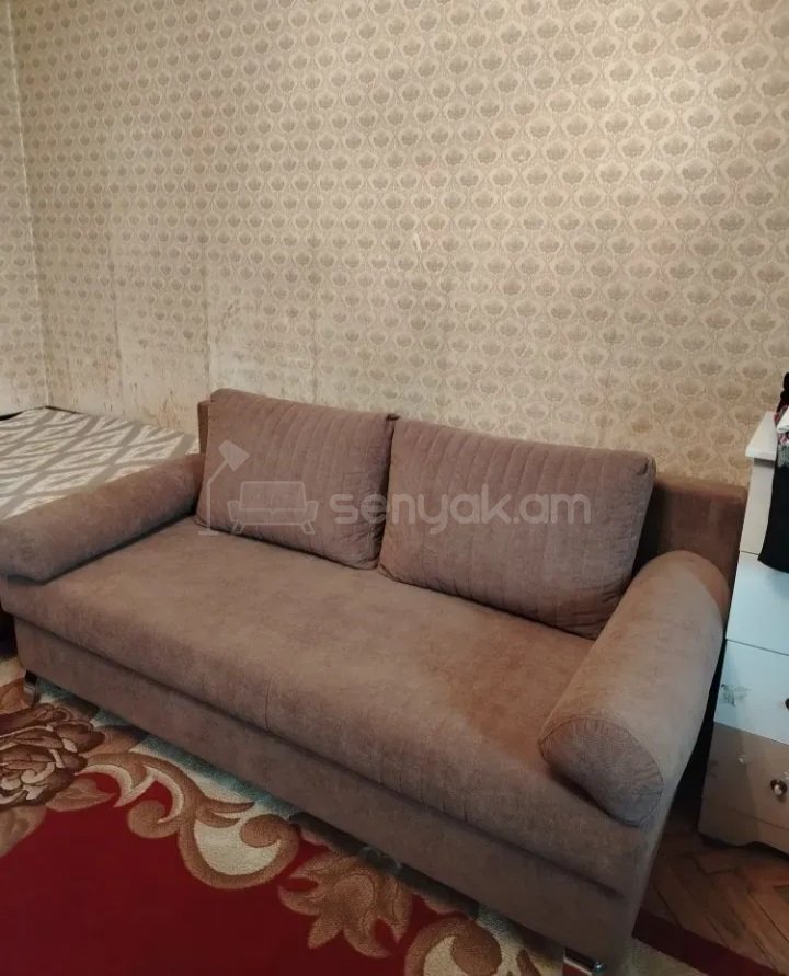 1 Սենյականոց Բնակարան Քարե Շենքում, 38քմ, 5/5 հարկ, Կապիտալ Վերանորոգված, Կահավորված