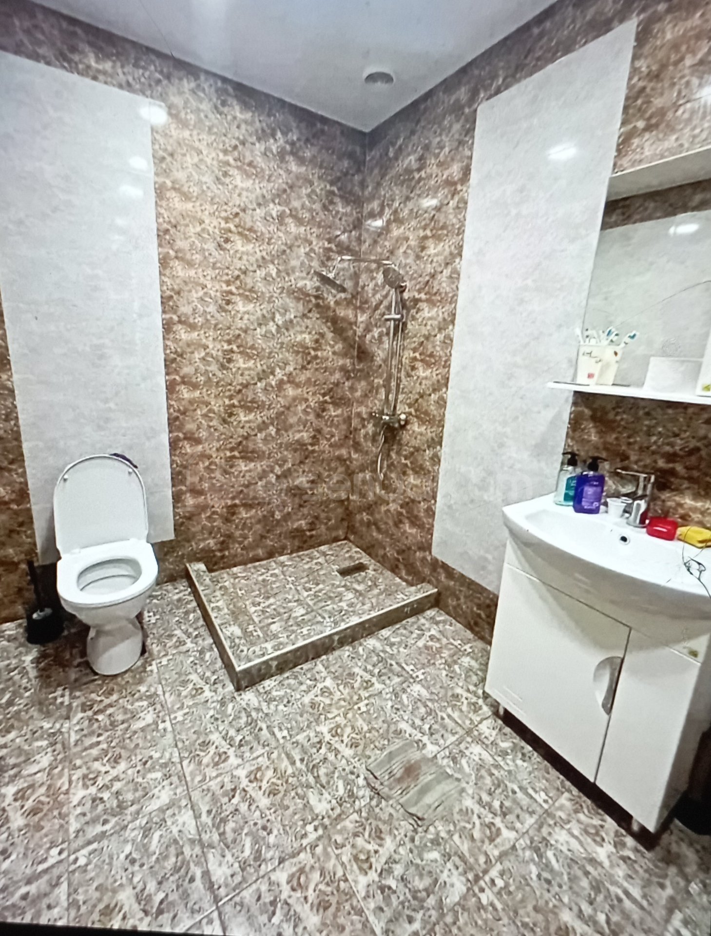 2 Սենյականոց Բնակարան Քարե Շենքում, 67քմ, 4/5 հարկ, Կապիտալ Վերանորոգված