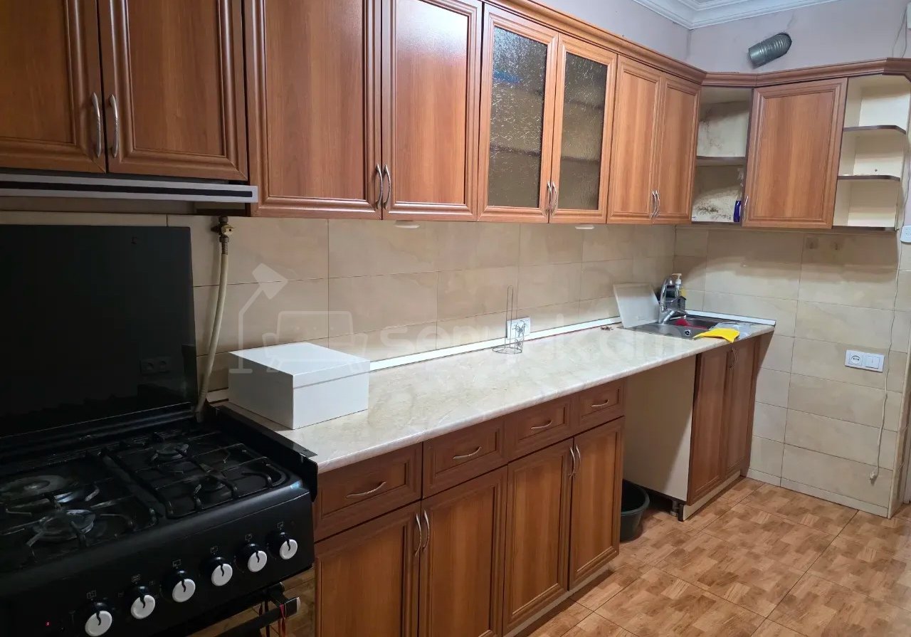 3 Սենյականոց Բնակարան, 80քմ, 2/9 հարկ, Նորմալ Վիճակում, Կահավորված