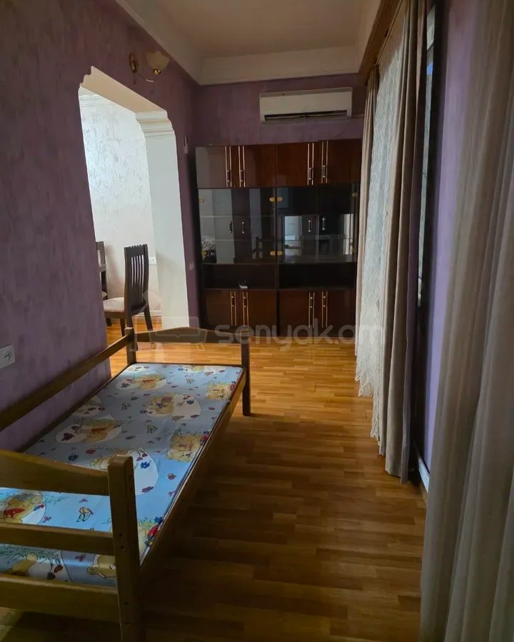 3 Սենյականոց Բնակարան, 80քմ, 2/9 հարկ, Նորմալ Վիճակում, Կահավորված