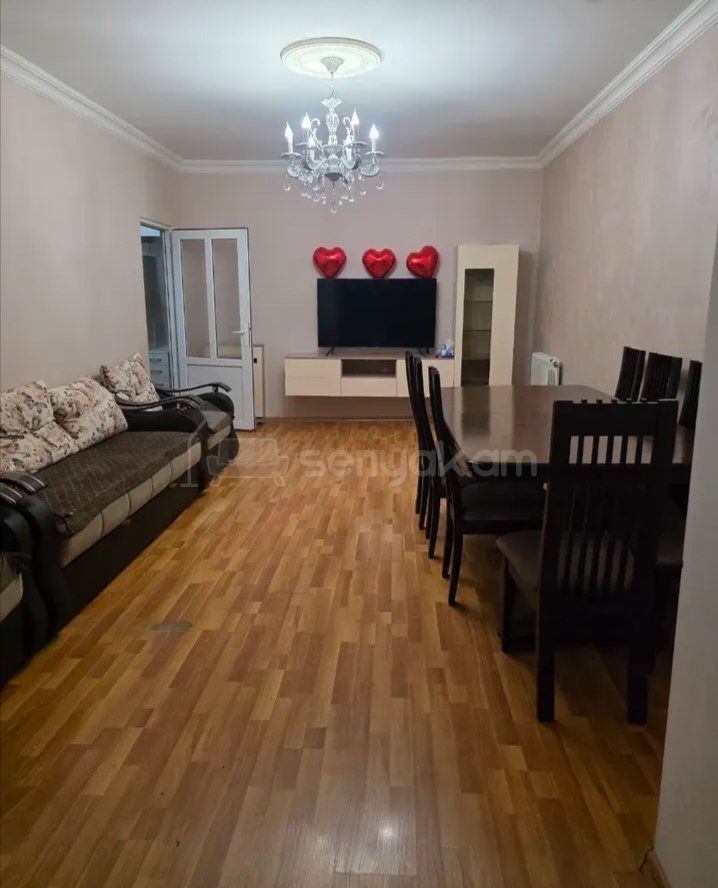 3 Սենյականոց Բնակարան, 80քմ, 2/9 հարկ, Նորմալ Վիճակում, Կահավորված