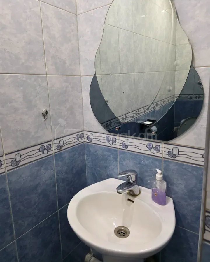 3 Սենյականոց Բնակարան, 80քմ, 2/9 հարկ, Նորմալ Վիճակում, Կահավորված