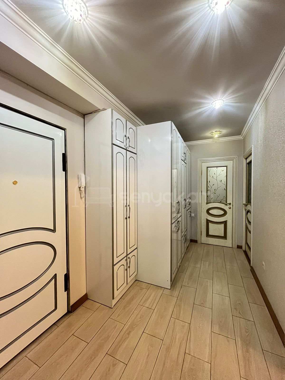 2 Սենյականոց Բնակարան Քարե Շենքում, 60քմ, 4/5 հարկ, Կապիտալ Վերանորոգված, Կահավորված, Արևկող