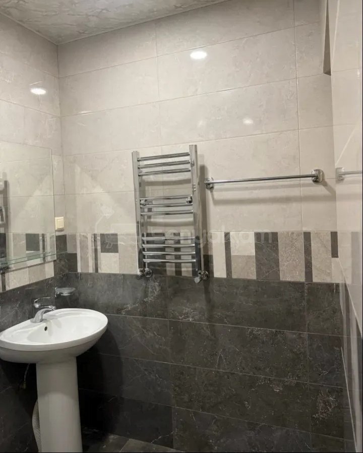 2 Սենյականոց Բնակարան, 37քմ, 8/9 հարկ, Կապիտալ Վերանորոգված