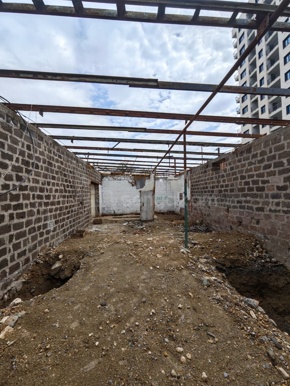 Բնակելի Նշանակության Հողատարածք, 195քմ, Խմելու Ջրով, Էլեկտրականությամբ