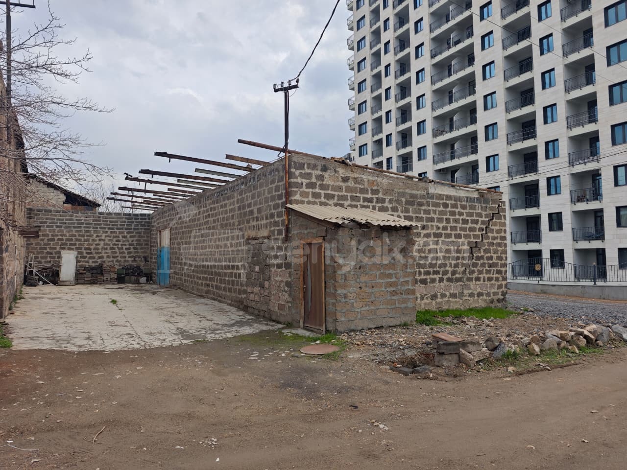 Բնակելի Նշանակության Հողատարածք, 195քմ, Խմելու Ջրով, Էլեկտրականությամբ