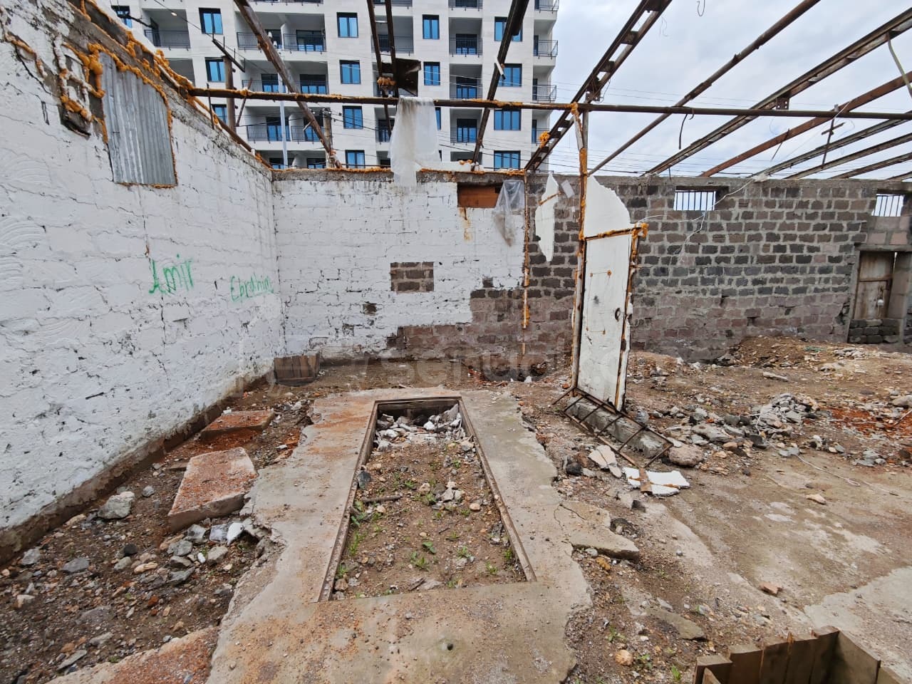 Բնակելի Նշանակության Հողատարածք, 195քմ, Խմելու Ջրով, Էլեկտրականությամբ