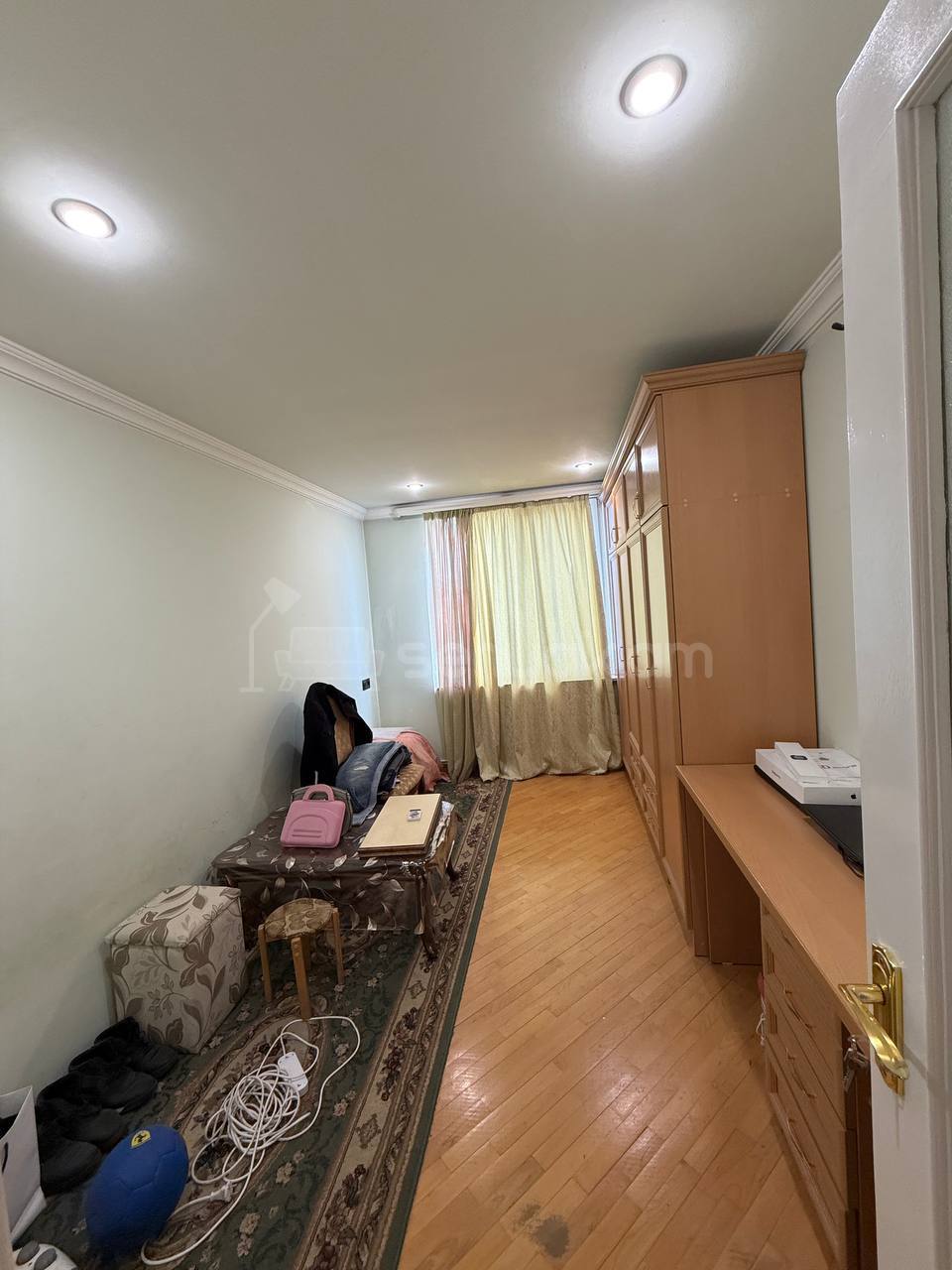 3 Սենյականոց Բնակարան Քարե Շենքում, 81քմ, 5/5 հարկ, Նորմալ Վիճակում