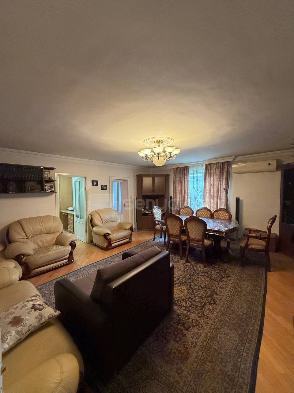 3 Սենյականոց Բնակարան Քարե Շենքում, 81քմ, 5/5 հարկ, Նորմալ Վիճակում