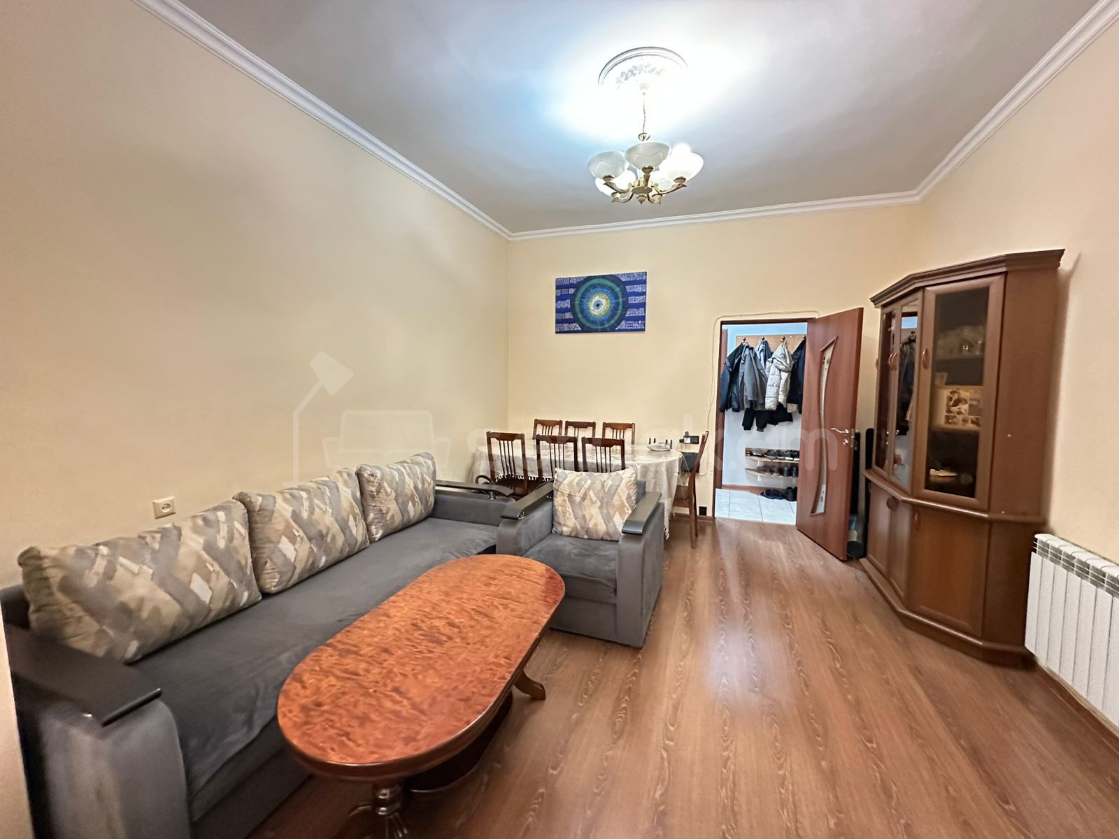 3 Սենյականոց Բնակարան Քարե Շենքում, 94քմ, 5/5 հարկ, Կապիտալ Վերանորոգված