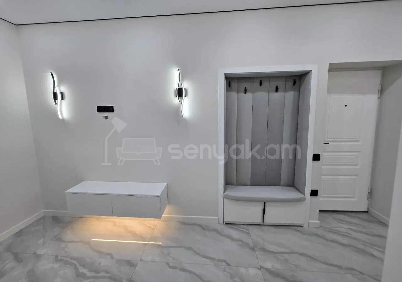 3 Սենյականոց Բնակարան Քարե Շենքում, 61քմ, 4/5 հարկ, Կապիտալ Վերանորոգված