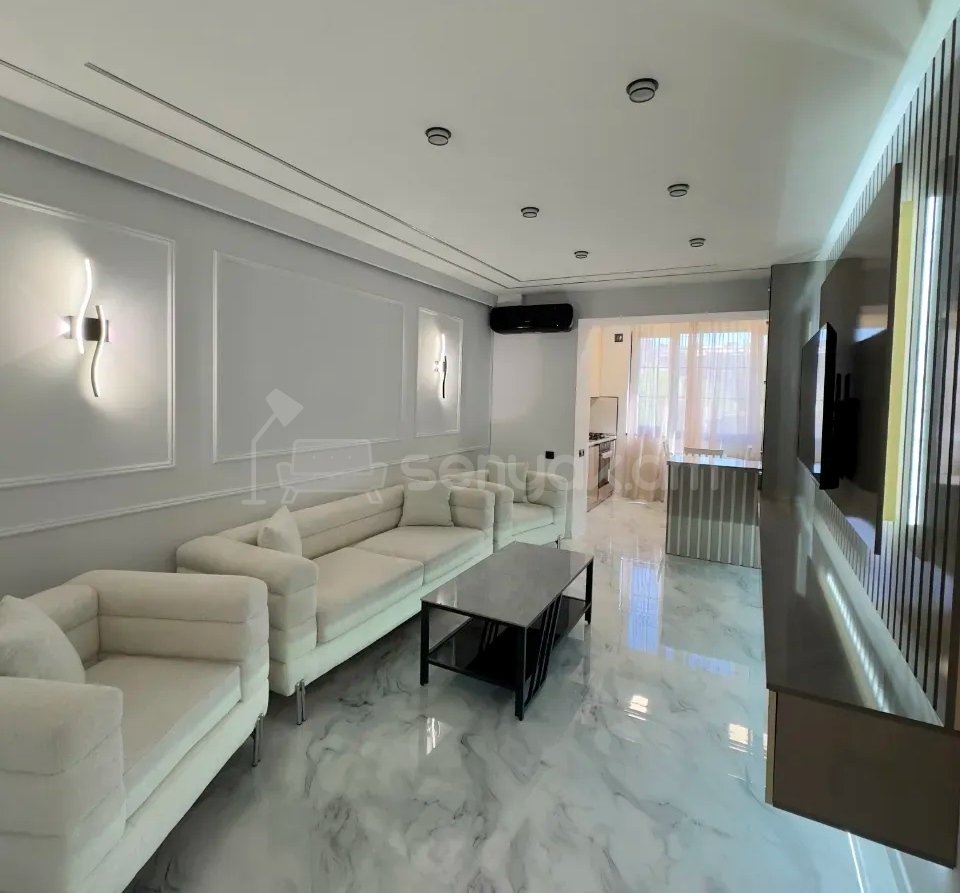 4 Սենյականոց Բնակարան Քարե Շենքում, 78քմ, 2/5 հարկ, Կապիտալ Վերանորոգված