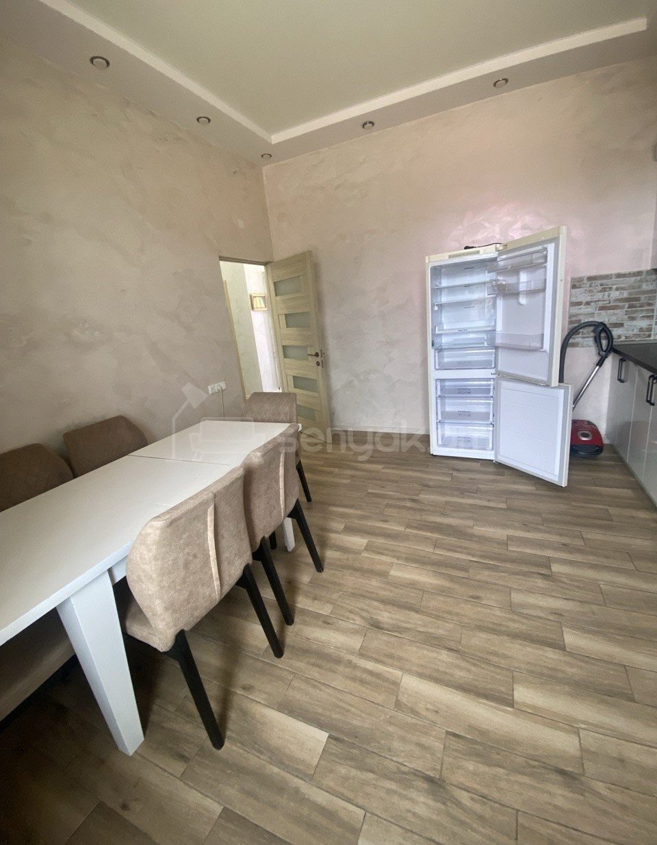 3 Սենյականոց Սեփական Տուն, 100քմ, Կապիտալ Վերանորոգված