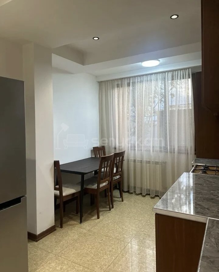 2 Սենյականոց Բնակարան, 50քմ, 2/9 հարկ, Կապիտալ Վերանորոգված, Կահավորված, Արևկող