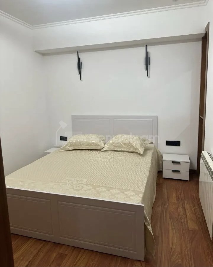 2 Սենյականոց Բնակարան, 50քմ, 2/9 հարկ, Կապիտալ Վերանորոգված, Կահավորված, Արևկող