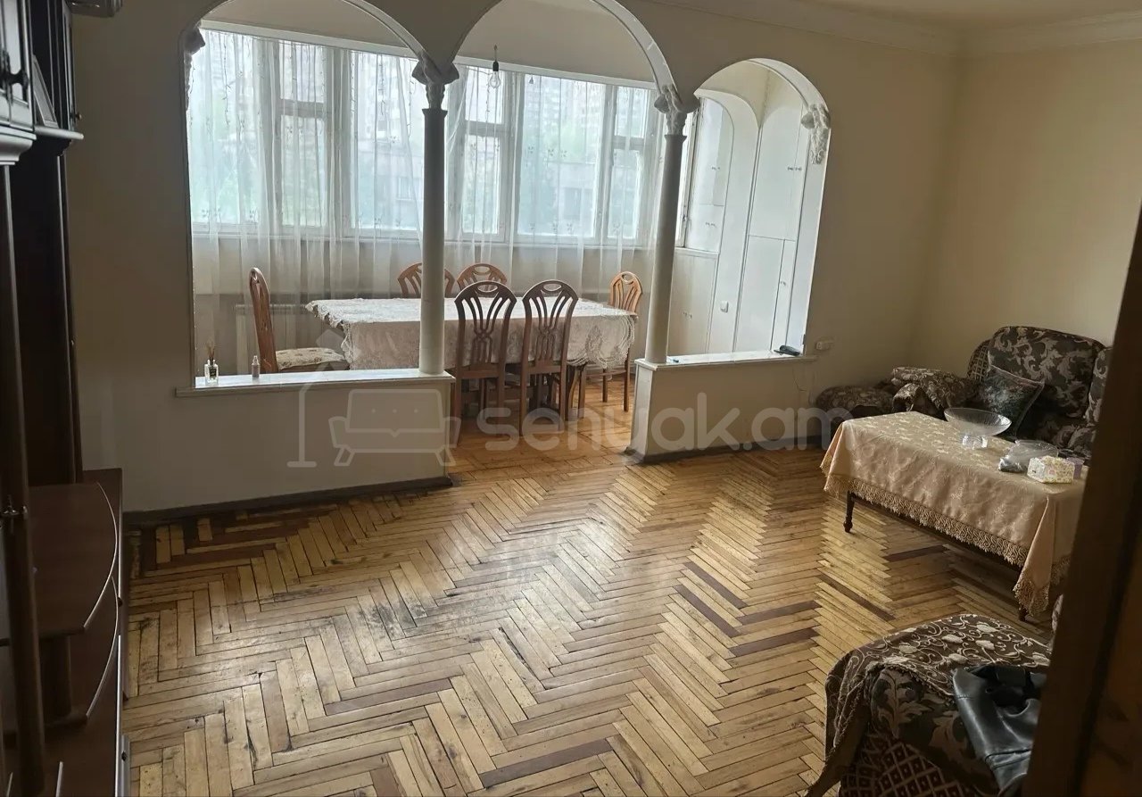 3 Սենյականոց Բնակարան, 80քմ, 2/9 հարկ, Նորմալ Վիճակում, Կահավորված