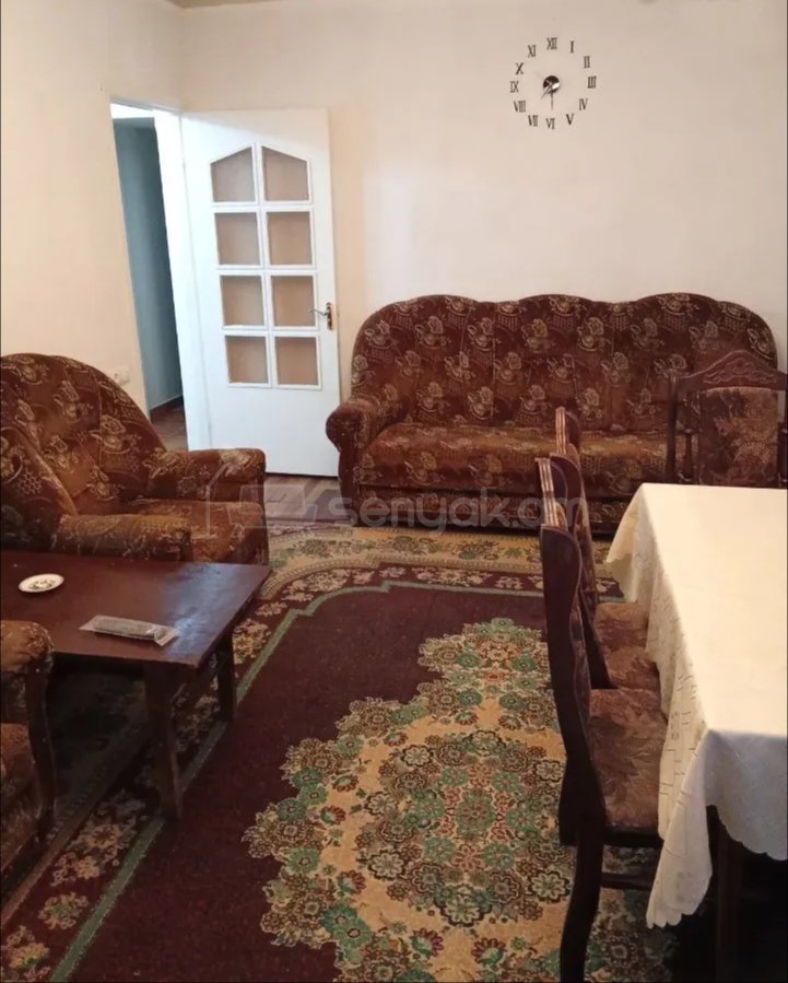 4 Սենյականոց Բնակարան, 80քմ, 7/9 հարկ, Նորմալ Վիճակում, Կահավորված