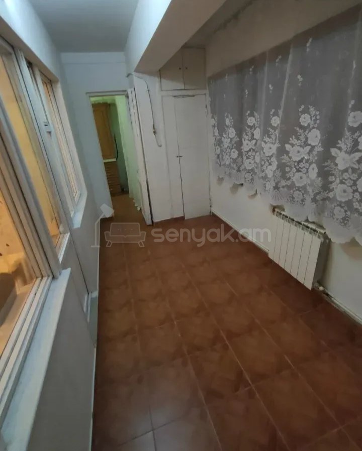 4 Սենյականոց Բնակարան, 80քմ, 7/9 հարկ, Նորմալ Վիճակում, Կահավորված