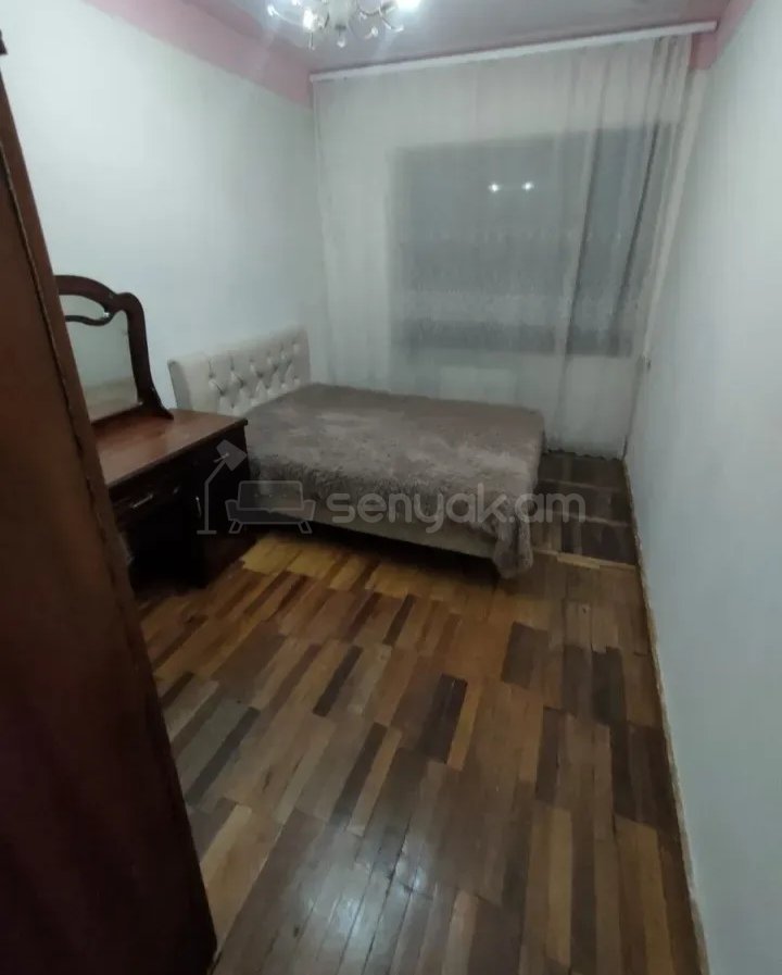 4 Սենյականոց Բնակարան, 80քմ, 7/9 հարկ, Նորմալ Վիճակում, Կահավորված