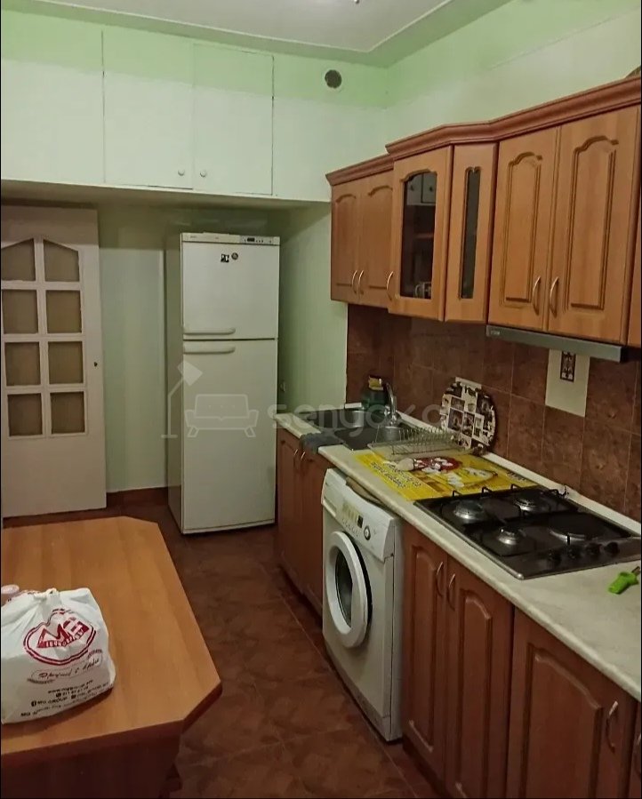 4 Սենյականոց Բնակարան, 80քմ, 7/9 հարկ, Նորմալ Վիճակում, Կահավորված