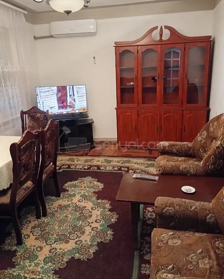 4 Սենյականոց Բնակարան, 80քմ, 7/9 հարկ, Նորմալ Վիճակում, Կահավորված