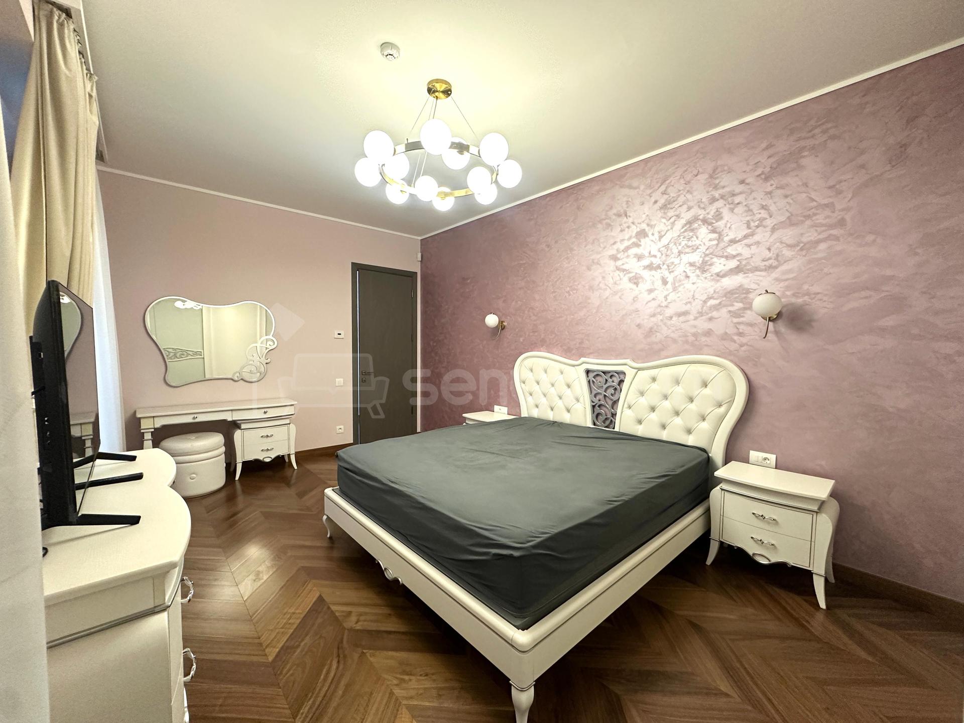 4 Սենյականոց Բնակարան Նորակառույցում, 180քմ, 5/10 հարկ, Կապիտալ Վերանորոգված, Կահավորված