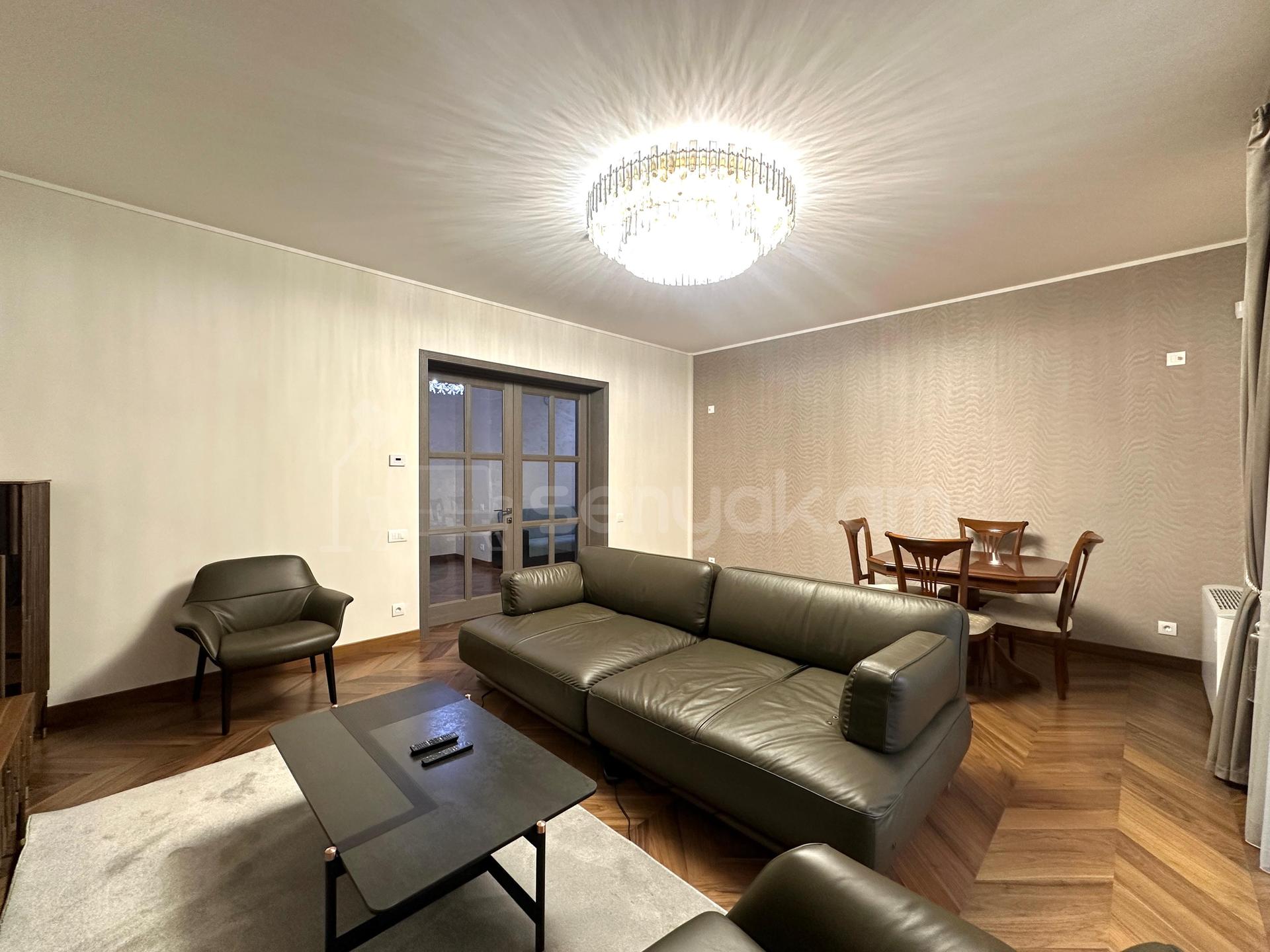 4 Սենյականոց Բնակարան Նորակառույցում, 180քմ, 5/10 հարկ, Կապիտալ Վերանորոգված, Կահավորված