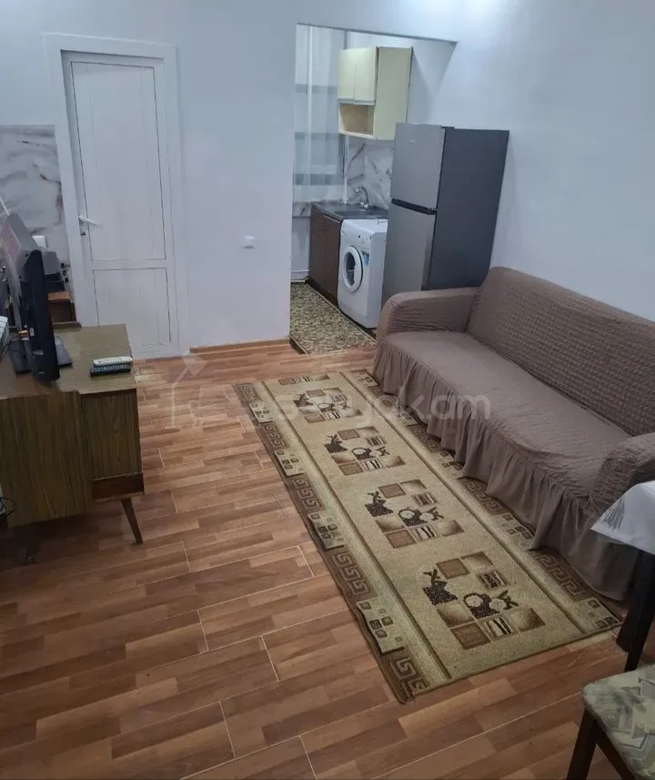 2 Սենյականոց Բնակարան Քարե Շենքում, 56քմ, 2/2 հարկ, Կապիտալ Վերանորոգված, Կահավորված