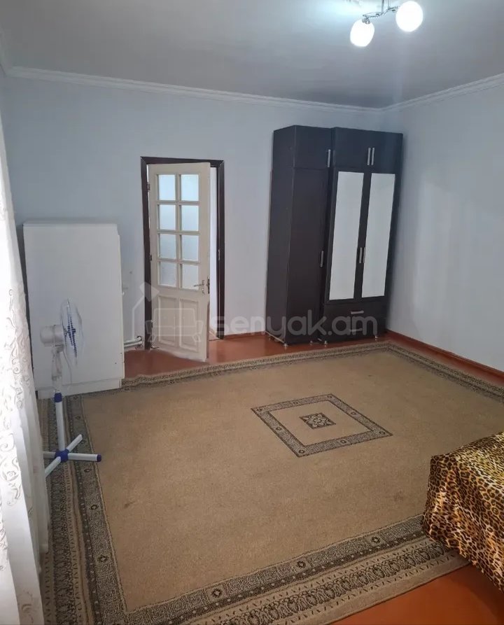 2 Սենյականոց Բնակարան Քարե Շենքում, 56քմ, 2/2 հարկ, Կապիտալ Վերանորոգված, Կահավորված