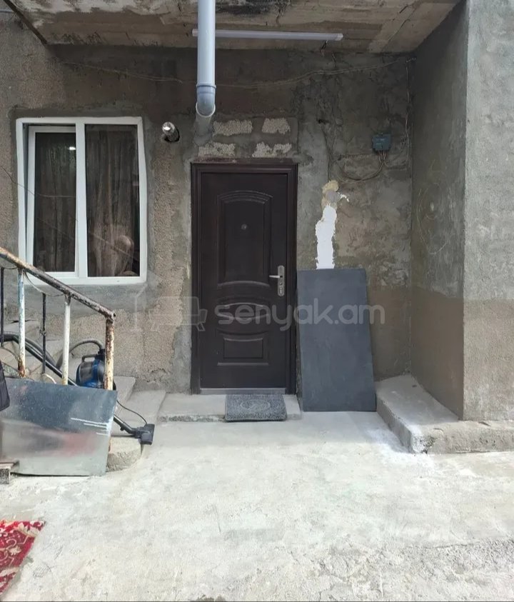 2 Սենյականոց Բնակարան Քարե Շենքում, 56քմ, 2/2 հարկ, Կապիտալ Վերանորոգված, Կահավորված