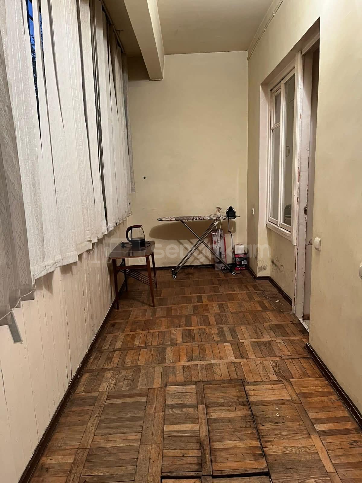 2 Սենյականոց Բնակարան Քարե Շենքում, 57քմ, 1/5 հարկ, Կոսմետիկ Վերանորոգված