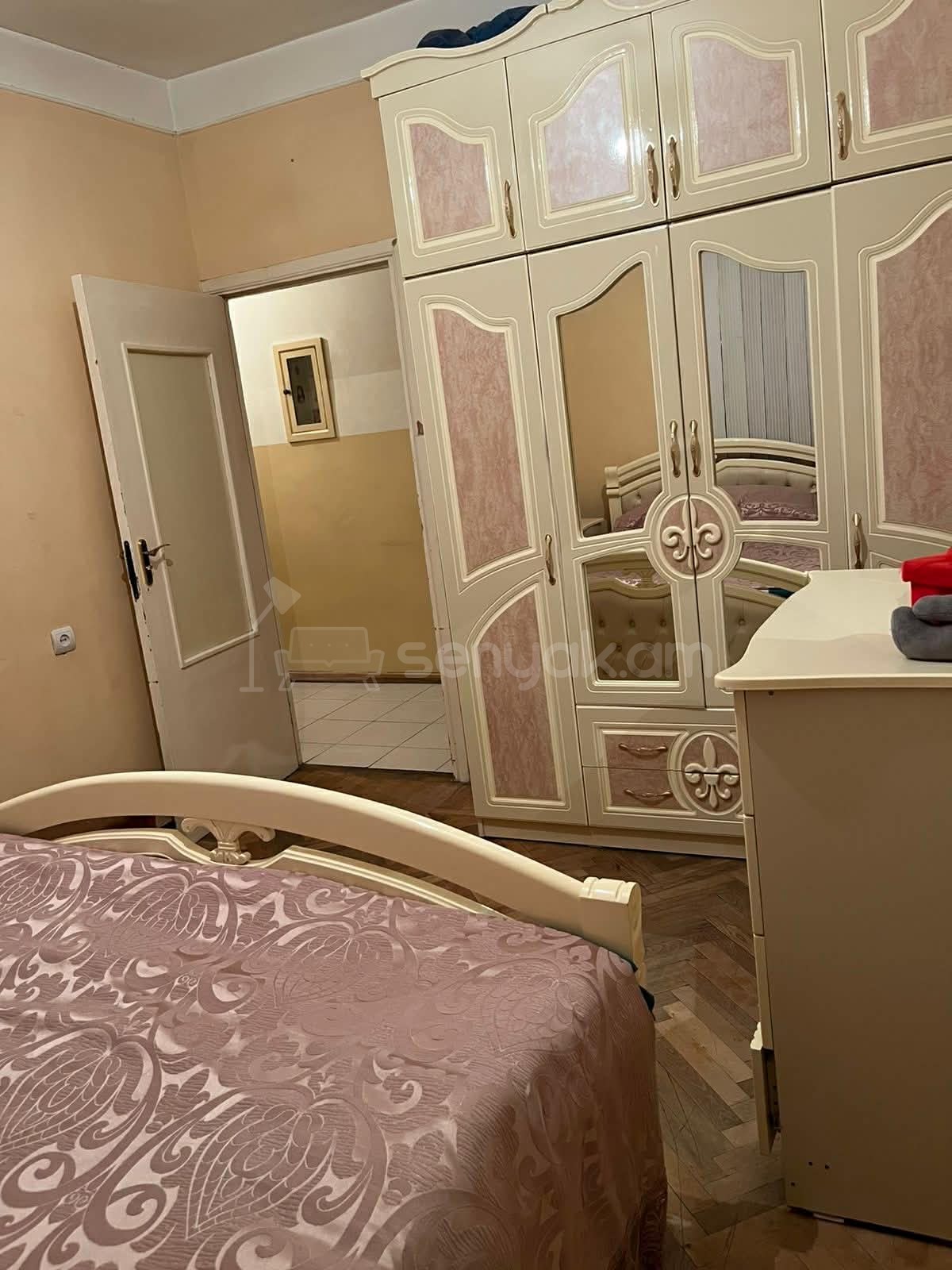 2 Սենյականոց Բնակարան Քարե Շենքում, 57քմ, 1/5 հարկ, Կոսմետիկ Վերանորոգված